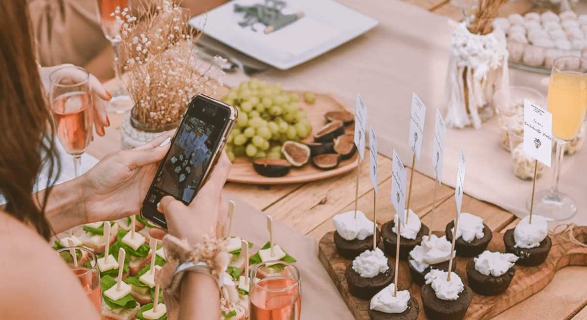 Influencer Nedir? Düşündüğümüz Kadar Kolay mı Para Kazanıyorlar? 